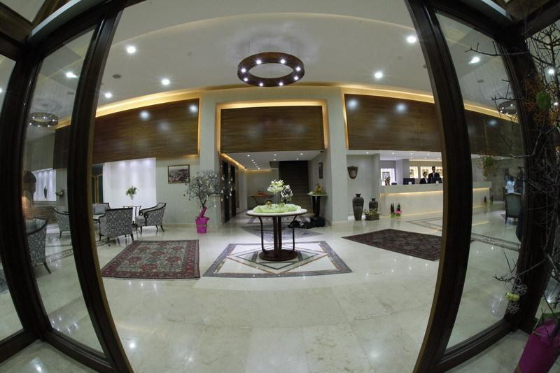 Grand Kadri Hotel - History Marked By Cristal Lebanon Zahlé Exterior foto
